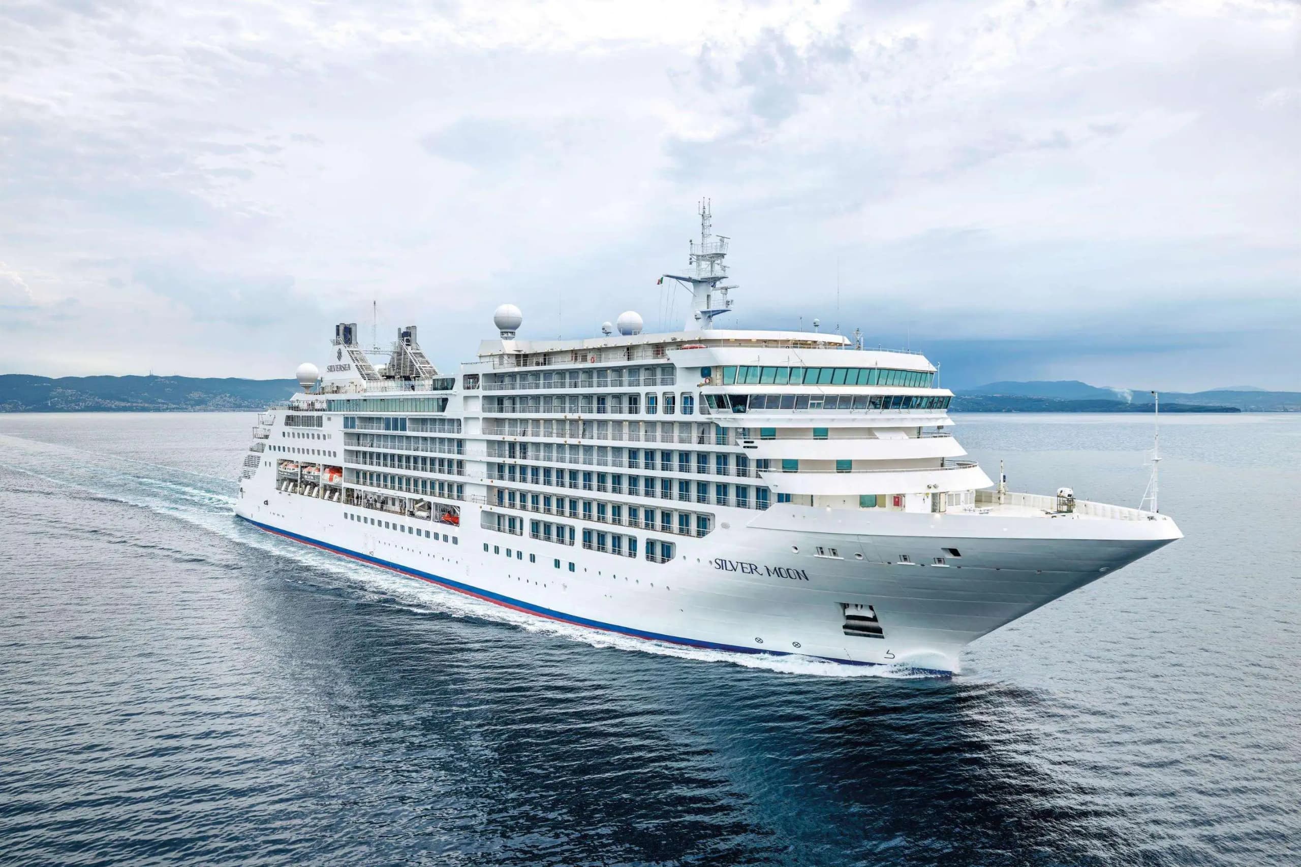 Vancouver to Seward Alaska Cruise: Cruise Alaska’s Inside Passage from Vancouver to Seward aboard Silversea’s Silver Moon, with stops at Ketchikan, Juneau, Skagway, and Sitka — plus a day at the Hubbard Glacier.